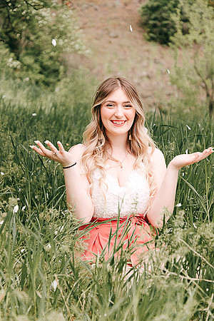 Maddy B Spring - Class of 2022 - IMG_3742 - May 26, 2022 - ©Radiant Photography by Selina - Selina Gilchrist