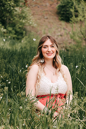 Maddy B Spring - Class of 2022 - IMG_3724 - May 26, 2022 - ©Radiant Photography by Selina - Selina Gilchrist