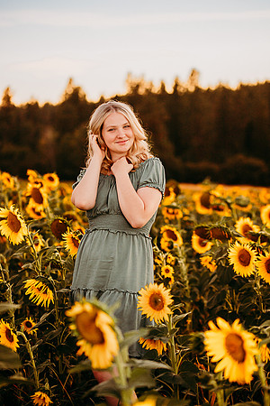 Natalie D - Class of 2023 - Cheney High School - IMG_6503 - September 05, 2022 - ©Radiant Photography by Selina - Selina Gilchrist