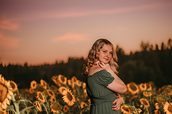 Natalie D - Class of 2023 - Cheney High School - IMG_6611 - September 05, 2022 - ©Radiant Photography by Selina - Selina Gilchrist