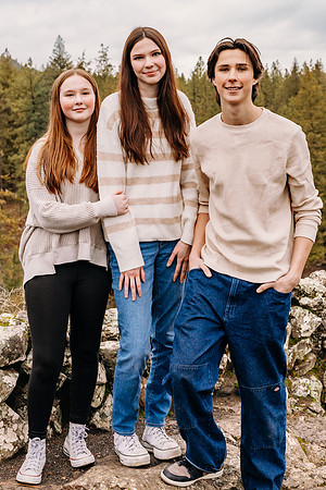 Barb S Family - 12-08-2024 - AW2A7510 - ©Selina Gilchrist