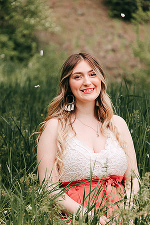 Maddy B Spring - Class of 2022 - IMG_3708 - May 26, 2022 - ©Radiant Photography by Selina - Selina Gilchrist