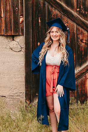 Maddy B Spring - Class of 2022 - IMG_3307 - May 26, 2022 - ©Radiant Photography by Selina - Selina Gilchrist