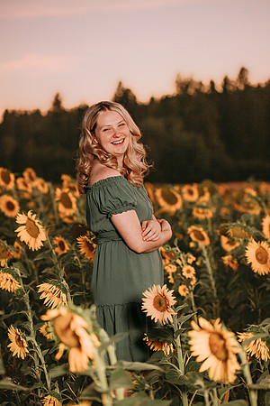 Natalie D - Class of 2023 - Cheney High School - IMG_6568 - September 05, 2022 - ©Radiant Photography by Selina - Selina Gilchrist