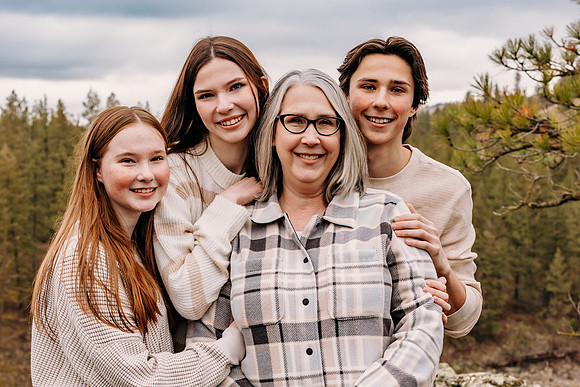 Barb S Family - 12-08-2024 - AW2A7526 - ©Selina Gilchrist